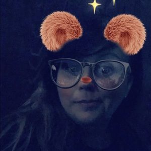 Meet your Posher, April